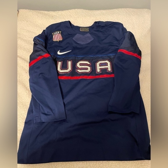 Nike Team USA 2022 Olympic Hockey Jersey - Picture 2 of 9